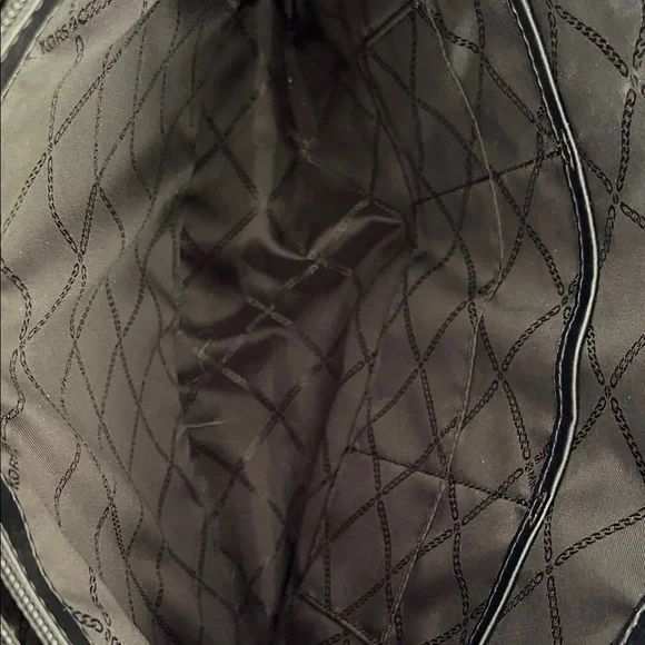 Michael Kors Voyager East West Tote - Picture 8 of 10